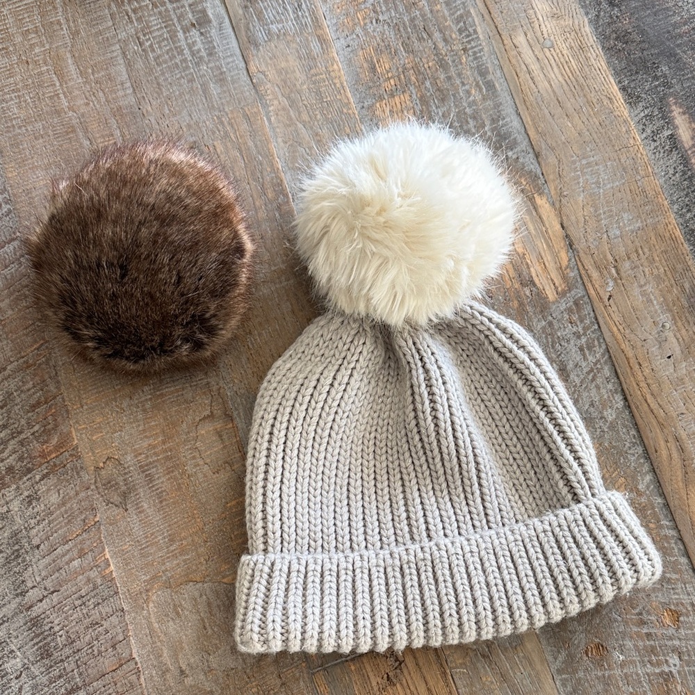 Stella & Dot Chantal Pom Beanie